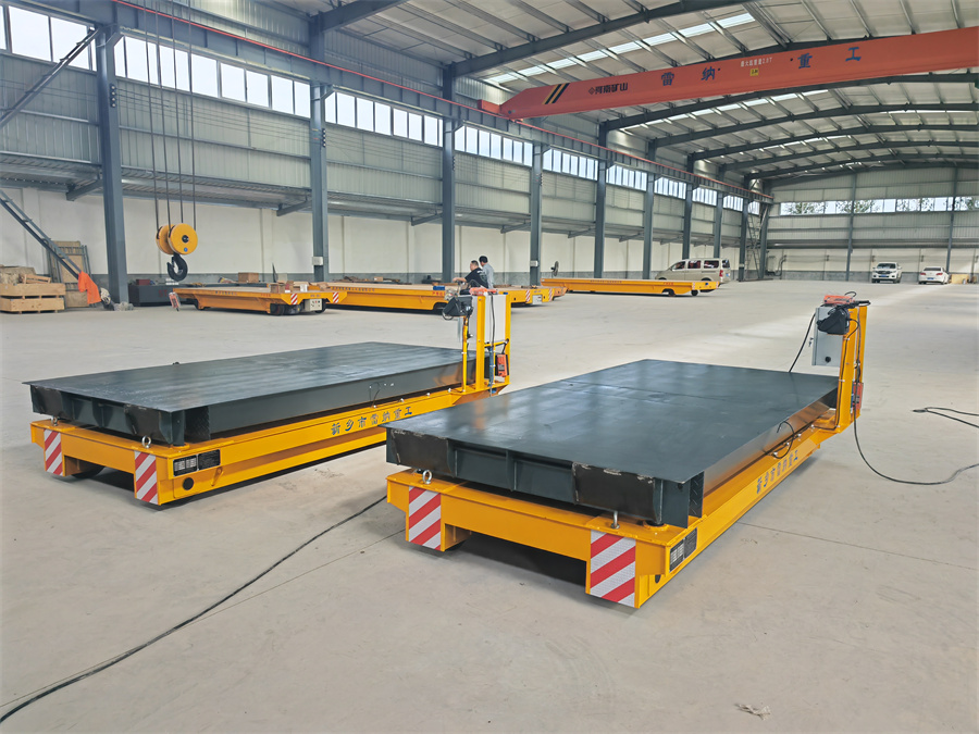 定制臺面自帶稱重功能的軌道運(yùn)輸臺車